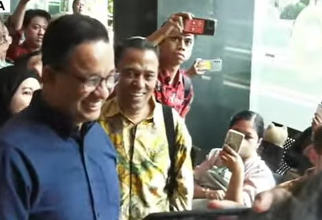 Anies Baswedan Hadiri Sidang Tom Lembong, Beri Dukungan dan Harapan untuk Keadilan